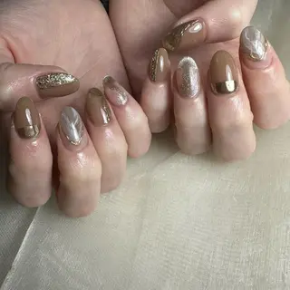 ネイル 里見 麗のネイルデザイン
