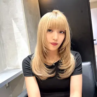 セミロング カラー レイヤー×艶髪特化 マネージャー安藤光司のヘアスタイル