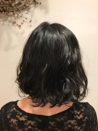 ミディアム パーマ 山口 穂野香のヘアスタイル