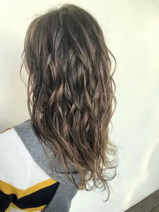 セミロング カラー 東條 克義のヘアスタイル