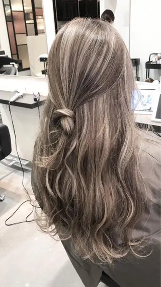 ロング カラー LOOP hairのヘアスタイル