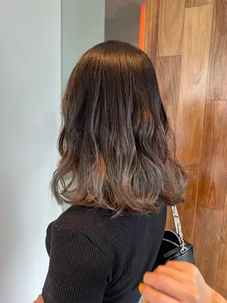 セミロング カラー 中井 一葉のヘアスタイル