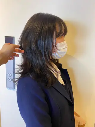 ミディアム 大阪ウルフカット ハッシュカットのヘアスタイル