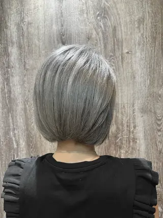 ショート カラー 🎄flowria 🎄花田圭一のヘアスタイル