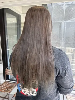 ロング 宮崎 寛美のヘアスタイル