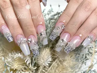 ロング ネイル One Plus Nail Salonのネイルデザイン