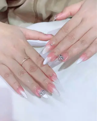 ネイル AKIKO ネイルサロンのネイルデザイン