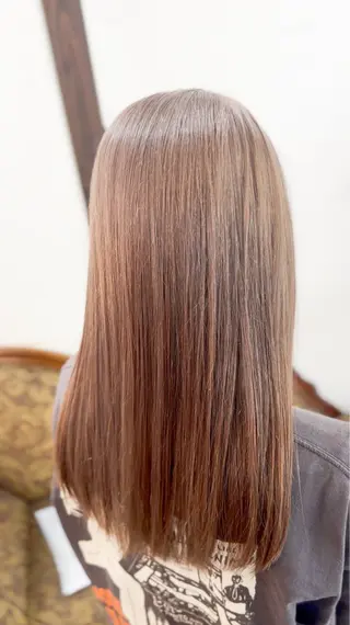 ロング 飯星慧斗 /ブリーチ、縮毛矯正のヘアスタイル