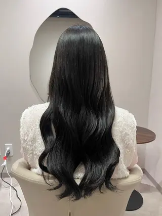 ロング カラー 友 美海のヘアスタイル