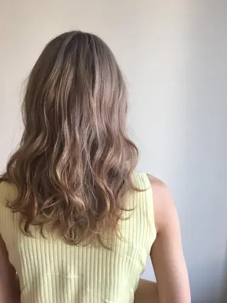 カラー ゴトウ ノブヒトのヘアスタイル