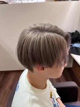 ショート カラー メンズ ふなき あすかのヘアスタイル