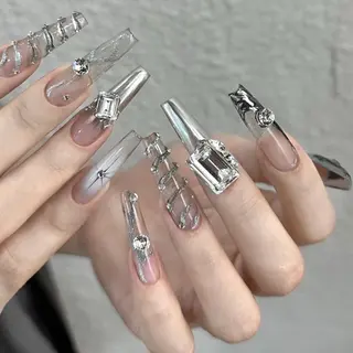 ネイル KIMI 🐰のネイルデザイン