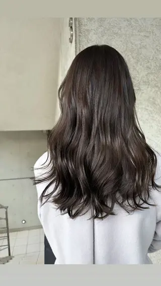 セミロング カラー 椎葉 祐也のヘアスタイル