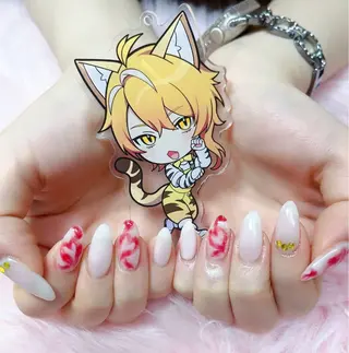 ネイル MoonNail ユリ🌸のネイルデザイン