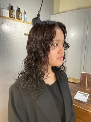 ミディアム パーマ 🤩噂のMr.髪ポジ ティブ®️yu🤩のヘアスタイル