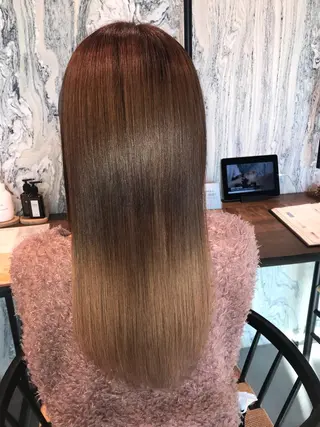 ロング カラー 藤井 さと実のヘアスタイル