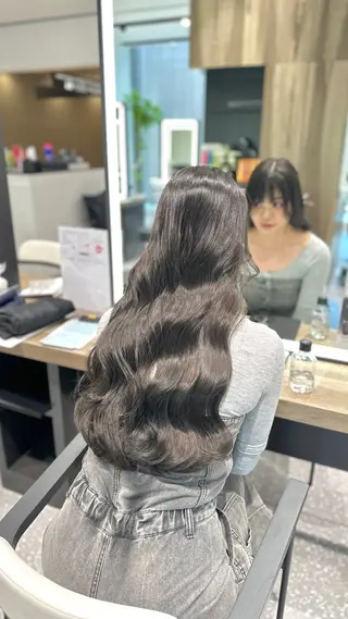 ロング カラー レイヤー/グレージュ メンズパーマのヘアスタイル
