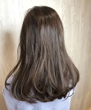 ロング BRIDGE あきらのヘアスタイル