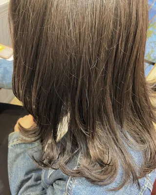 ミディアム ハラダ ヒナミのヘアスタイル
