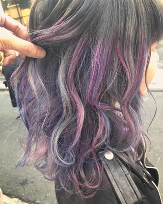 セミロング カラー 原宿サロン代表 デザインカラー伊藤卓のヘアスタイル