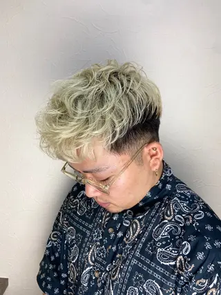 ショート カラー メンズ 仁和山 晃のヘアスタイル