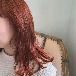 セミロング SAKINO. ベージュカラーのヘアスタイル