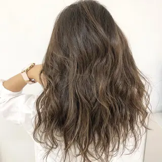 ロング カラー 三鷹で1番ショート ボブをカットする新谷のヘアスタイル