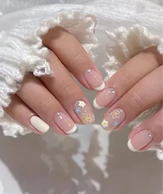 ネイル T.Lee Nail Lilyのネイルデザイン