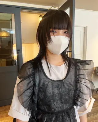ミディアム カラー パーマ ヘアアレンジ メンズ キッズ ネイル マツエク・マツパ アイブロウ ウルフレイヤーカット /チヒロのヘアスタイル