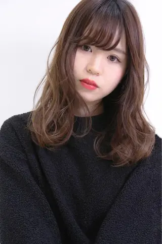 セミロング YOKOI SHINJIのヘアスタイル