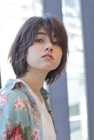 ミディアム 松島 涼花のヘアスタイル