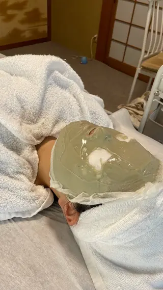 お肌と向き合うエステ |貞本恵のエステ・リラクイメージ