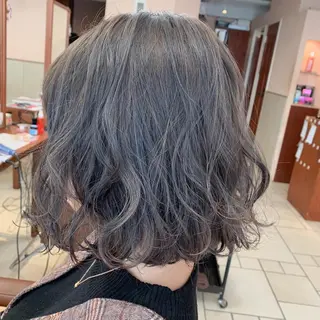 ミディアム カラー 加藤 綾華のヘアスタイル