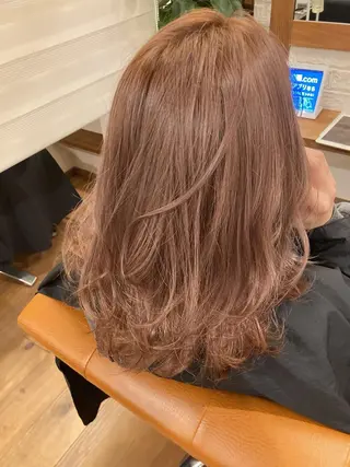 カラー 井上 歩美のヘアスタイル