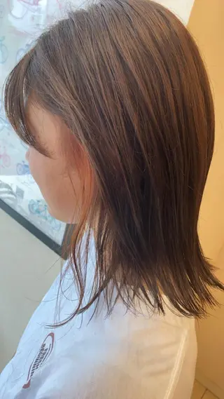 ミディアム 斎藤 彩香のヘアスタイル