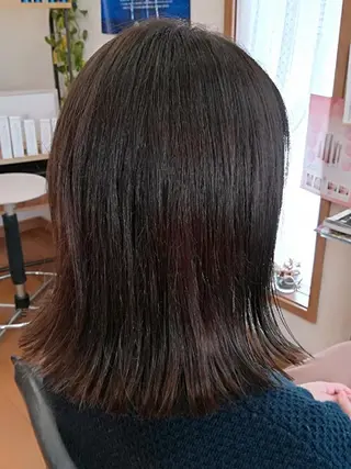 ミディアム 加藤 千秋のヘアスタイル