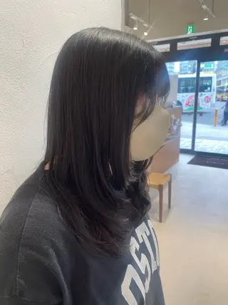 ミディアム ハイトーン/レイヤー 似合わせ・ユキノのヘアスタイル