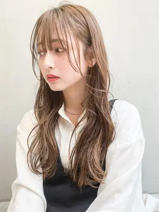 セミロング ダブルカラー🤍 髪質改善／原島のヘアスタイル