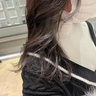 ミディアム カラー 梅本 佳容子のヘアスタイル