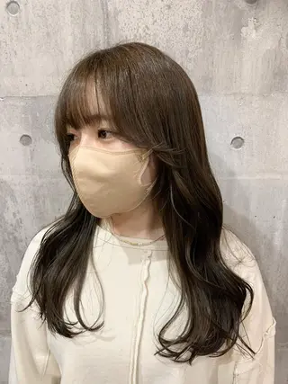 セミロング yoshihara yuukiのヘアスタイル