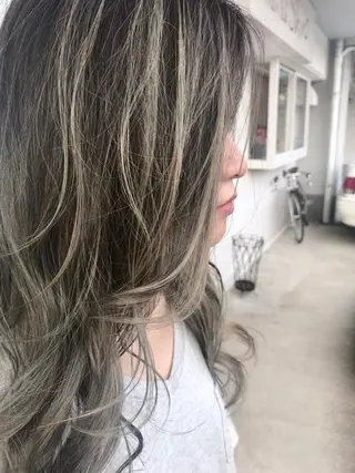 ロング カラー レイヤーカット匠 イソザキノリユキのヘアスタイル