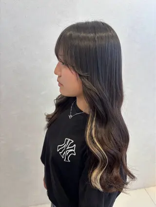 ロング カラー 福冨 由梛のヘアスタイル