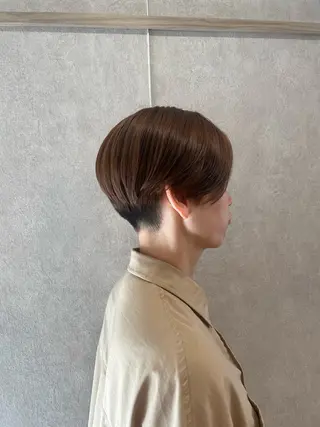 ショート カラー soleil by ailes所属・Yunoka/切りっ ぱなし/顔まわりのヘアスタイル