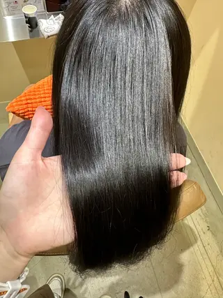 ロング ౨ৎ︎Zina 川口 KIRARI౨ৎのヘアスタイル