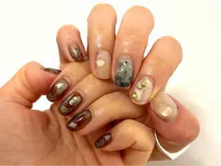 ミディアム yuki ⌇ リザボーテ八王子店のネイルデザイン