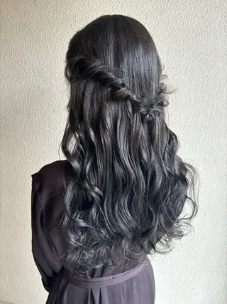 ロング ヘアアレンジ 森岡 紗羽のヘアスタイル