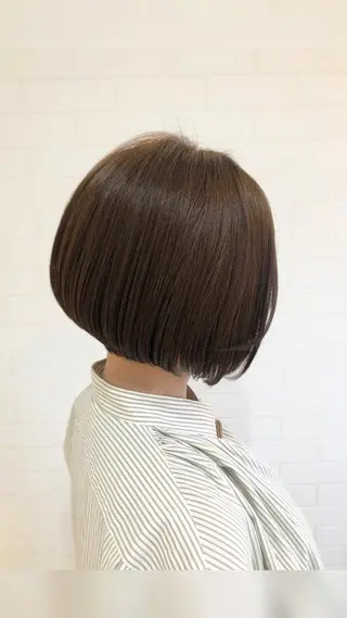 ショート カラー 植松 茜のヘアスタイル