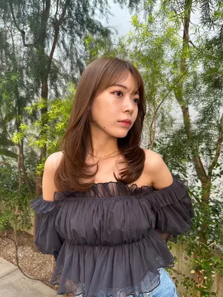 ミディアム カラー 伊藤 莉奈　韓国ヘアのヘアスタイル