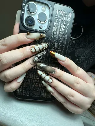 ネイル Eveネイル チップスカルプ専門店のネイルデザイン