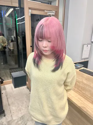 セミロング カラー ブリーチ毛の縮毛矯正 ハイトーン/岡本智樹のヘアスタイル